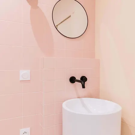 Appartamento Luxueux Avec Salle De Bains De Reve 6p - Flat-guest